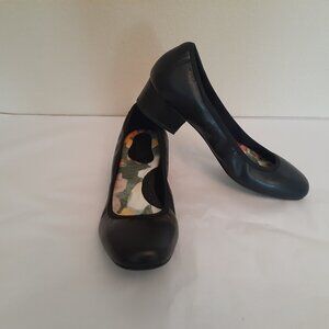 Born Paula Leather Block Heel Pump